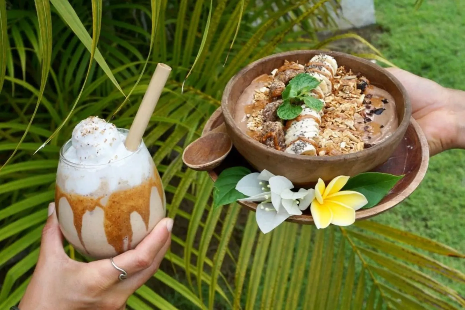 Nusa Lembongan Bali coconut drink