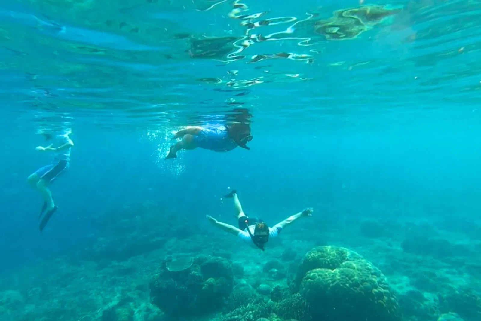 Bali lady surf trip